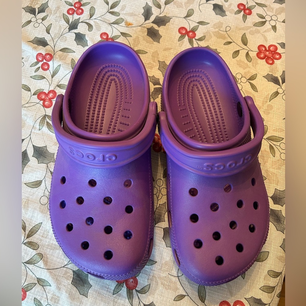 purple classic croc clogs M5 W7 nwot